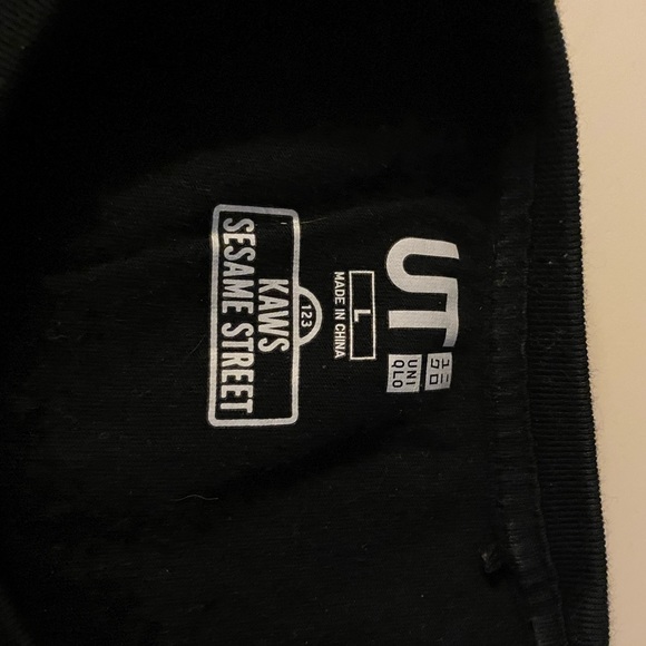 KAWS X UNIQLO Count Von Count - Picture 5 of 5